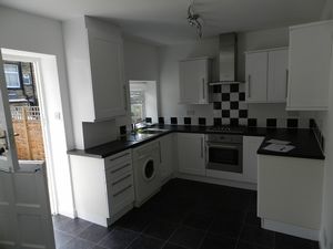 Kitchen Diner - click for photo gallery